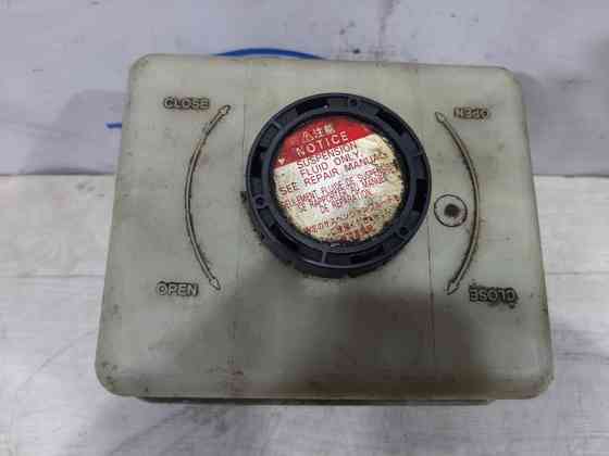 Бачок подкачки амортизатора Toyota Land Cruiser J100 1998 (б/у) Київ