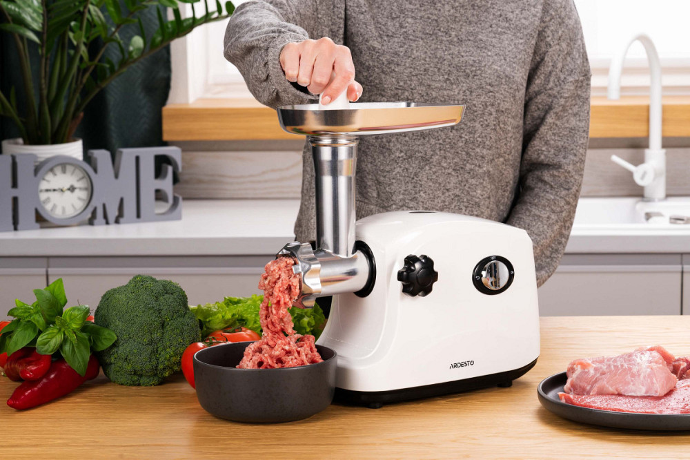 Мясорубка Ardesto MGA-1735R 1600 Вт белая Киев - изображение 3