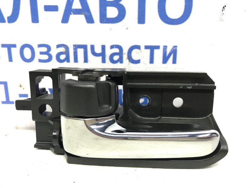 Ручка двери внутренняя левая Toyota Avensis T25 1.8 БЕНЗИН 1ZZFE 2002 (б/у) Киев - изображение 1