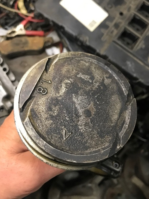 Бу поршень на двигатель Renault 1.8MPI 16V 7700110768 маркировка B Кропивницький - зображення 2