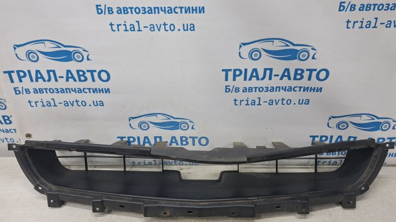 Решетка бампера центральная Mitsubishi Lancer 9 1.6 БЕНЗИН 4G18 2003 (б/у) Київ - зображення 1
