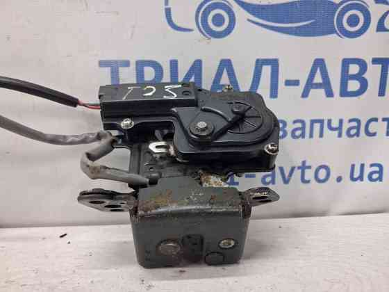 Замок крышки багажника Toyota Avensis T25 2.2 DIESEL 2ADFTV 2002 (б/у) Киев
