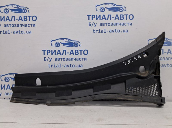 Дефлектор дворников Mazda 3 BK 1.6 БЕНЗИН Z6 2003 лев. (б/у) Київ - зображення 1
