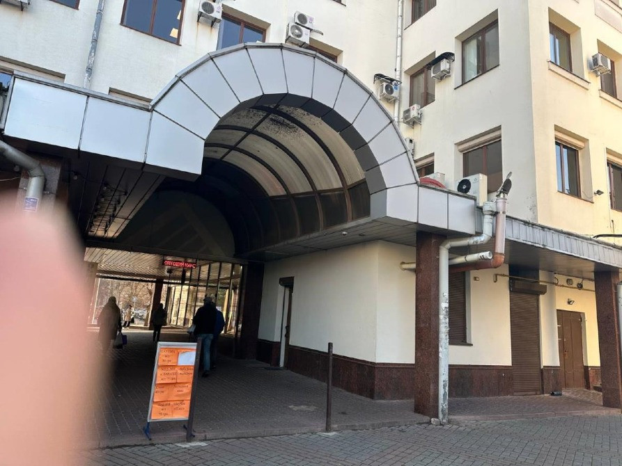 ОРЕНДА ПРИМІЩЕННЯ В ЦЕНТРІ МІСТА — вул. Галицька, 7 (під “Рошен”) Івано-Франківськ - зображення 4