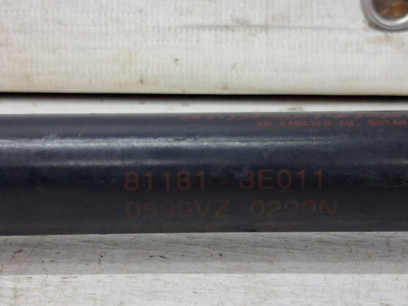 Амортизатор капота Kia Sorento 2002-2011 811813E010 (Арт. 63119) Київ - зображення 4