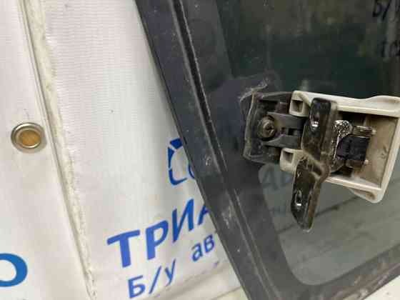 Стекло в кузов заднее правое Mitsubishi Pajero Wagon 3 3.2 ДИЗЕЛЬ 4M41 1999 (б/у) Київ