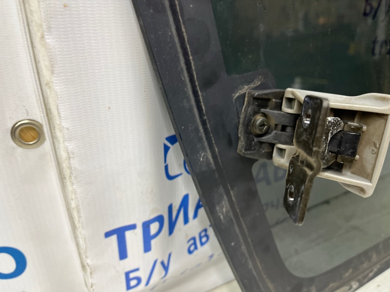 Стекло в кузов заднее правое Mitsubishi Pajero Wagon 3 3.2 ДИЗЕЛЬ 4M41 1999 (б/у) Київ - зображення 6