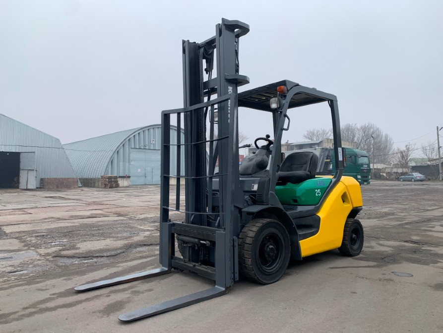 Вилковий автонавантажувач Komatsu з бічним зміщенням. Модель: FG25C-15. Львів - зображення 2