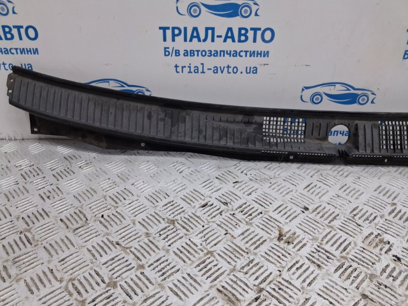 Дефлектор дворников Mitsubishi Pajero Wagon 3 3.2 ДИЗЕЛЬ 4M41 1999 (б/у) Київ - зображення 2