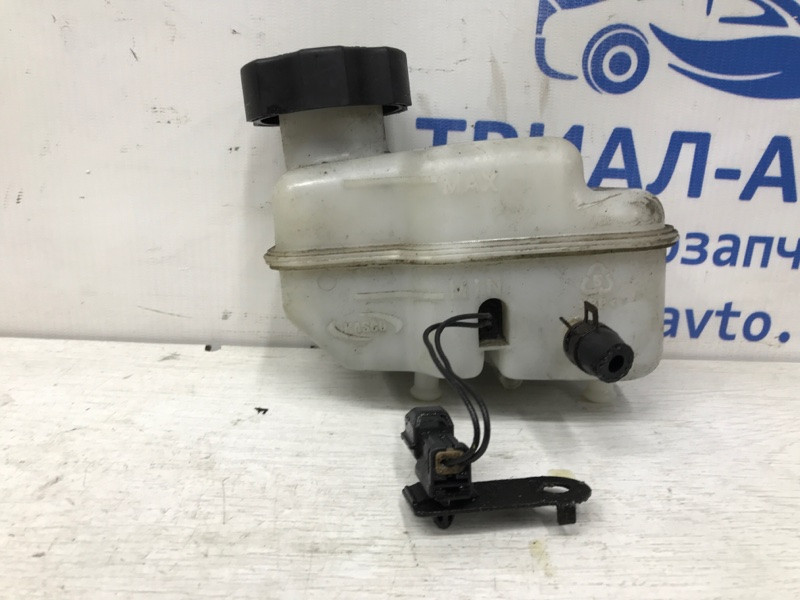 Бачок главного тормозного цилиндра Kia Sorento BL 2.5 DIESEL D4CB 2002 (б/у) Київ - зображення 1