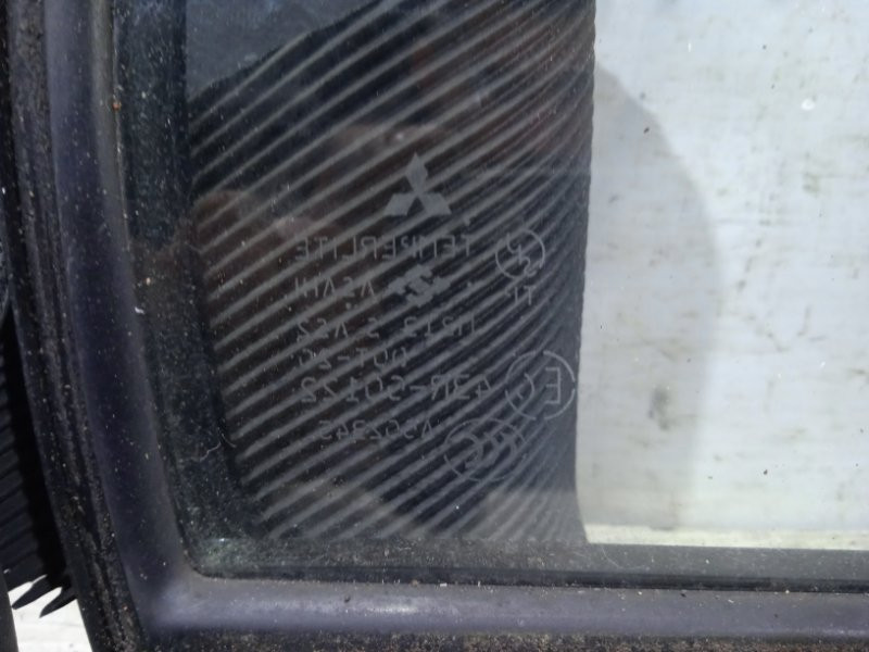 Стекло двери задней правой (форточка) Mitsubishi Lancer 9 1.6 БЕНЗИН 4G18 2003 (б/у) Киев - изображение 2