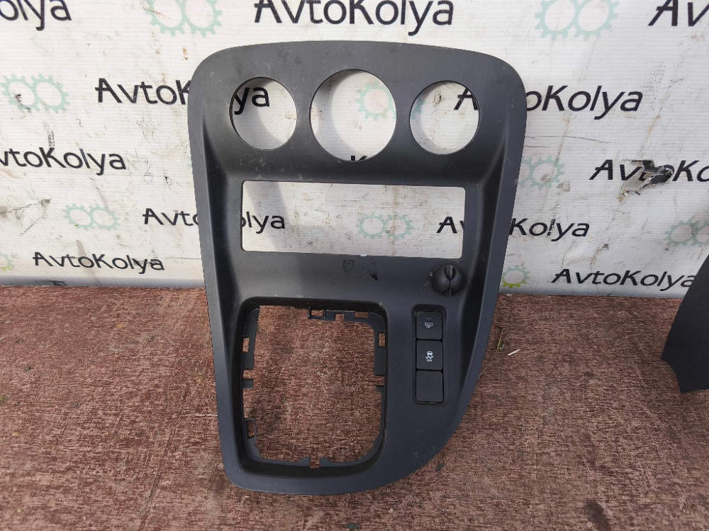 Накладка кнопок в торпеду Mercedes Citan 2012-2020 Ковель - изображение 1