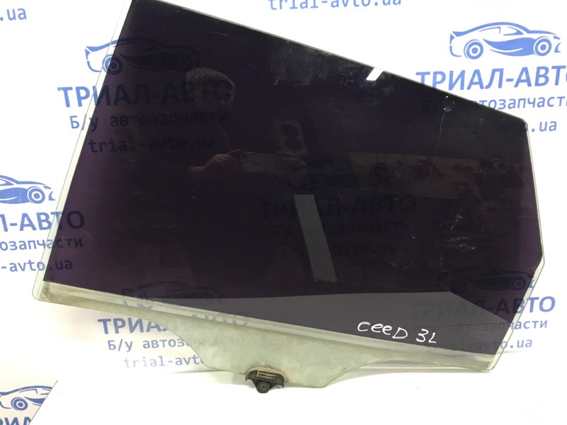 Стекло двери заднее левое Kia Ceed ED 1.6 DIESEL D4FB 2006 (б/у) Київ - зображення 1