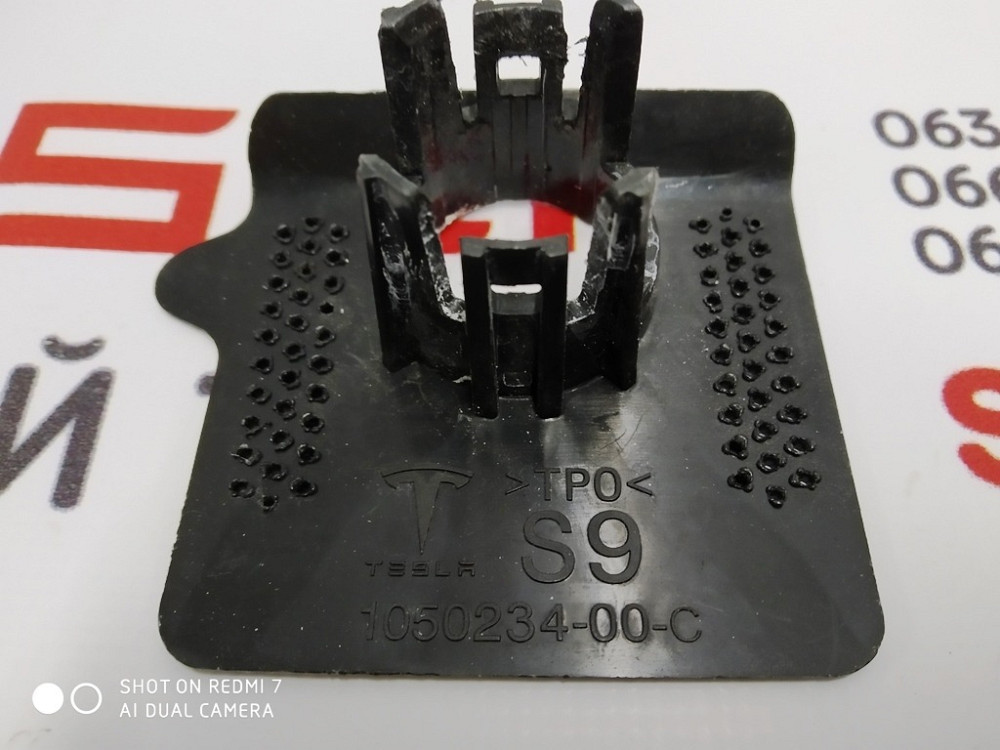 Кронштейн крепления парктроника S9 Tesla model S 1048524-00-B Киев - изображение 1