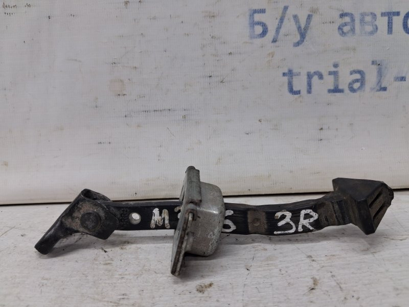 Ограничитель двери задний правый Mazda 3 BK 1.6 БЕНЗИН Z6 2003 (б/у) Киев - изображение 1