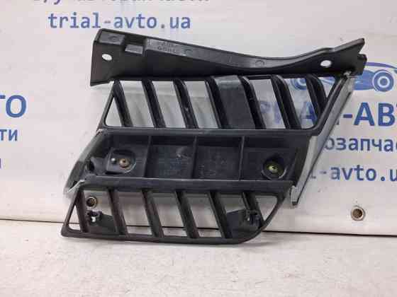 Решетка радиатора Mitsubishi Outlander CU 2.4 БЕНЗИН 4G69 2003 прав. (б/у) Киев