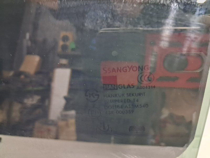 Стекло двери заднее левое SsangYong Rexton Y250 2.7 D27DT 2006 (б/у) Київ - зображення 3