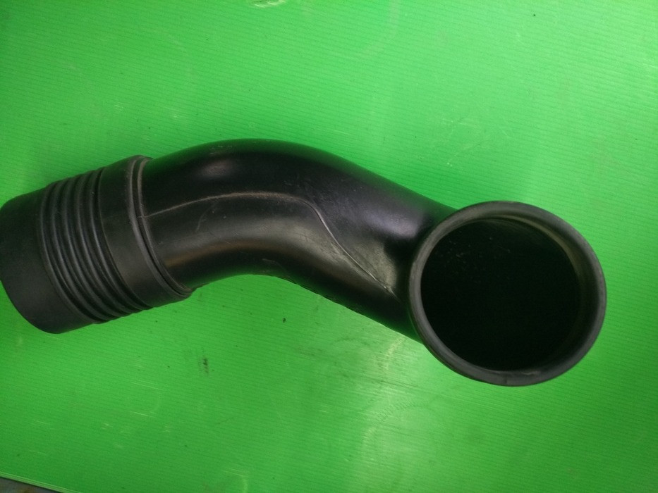 Патрубок повітрозабірника верхній 28210-2E100 Hyundai Tucson оригінал Винница - изображение 1