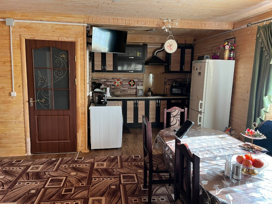 Будинок в Карпатах село Яблуниці Буковель Яремче - зображення 9