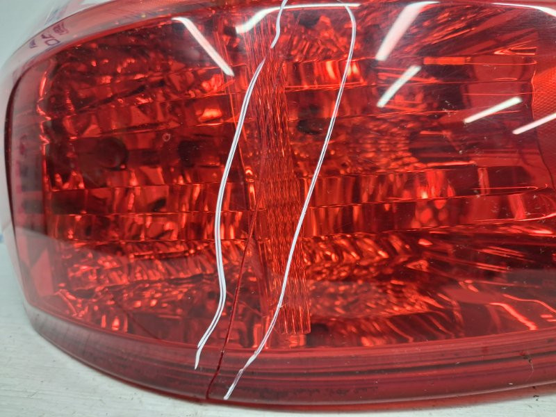 Фонарь задний внешний левый Toyota Auris E150 1.6 БЕНЗИН 1ZRFAE 2006 (б/у) Киев - изображение 4