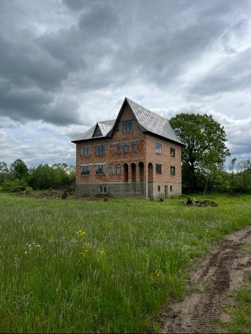 Триповерховий будинок в с.Делятин Яремче - зображення 5