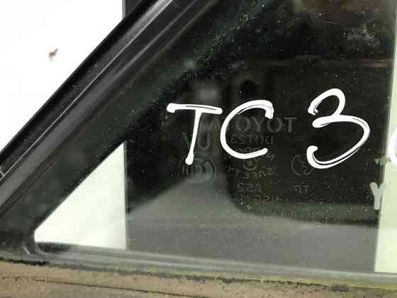 Стекло двери задней правой (форточка) Toyota Camry 2001-2006 6818833020 (Арт. 47185) Киев