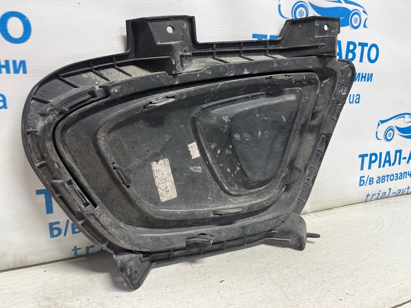 Решетка противотуманки правая Kia Sorento UM 2.4 БЕНЗИН G4KJ 2014 (б/у) Киев - изображение 6