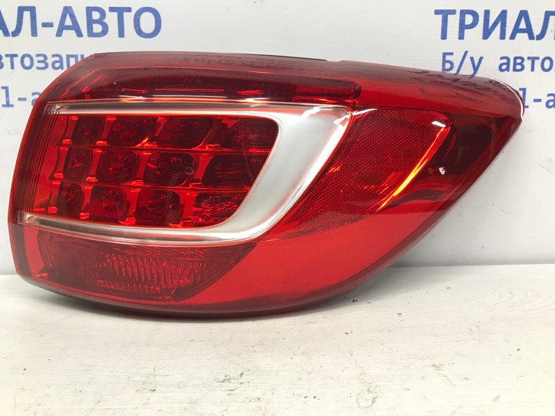 Фонарь задний внешний правый Kia Sportage SL 1.7 DIESEL D4FD 2010 (б/у) Киев - изображение 1