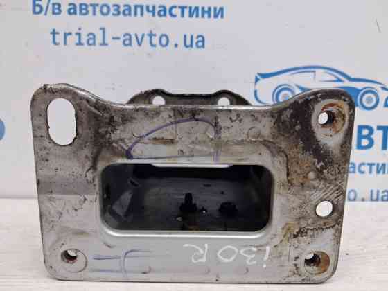Кронштейн усилителя переднего бампера Hyundai I30 FD 1.6 DIESEL D4FB 2007 прав. (б/у) Киев