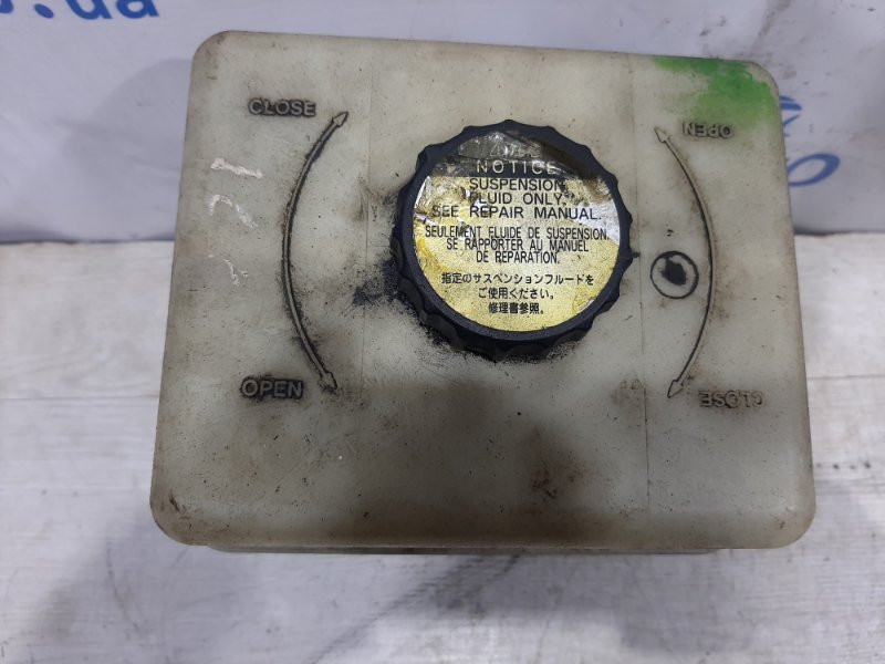 Бачок подкачки амортизатора Toyota Land Cruiser J100 1998 (б/у) Київ - зображення 2