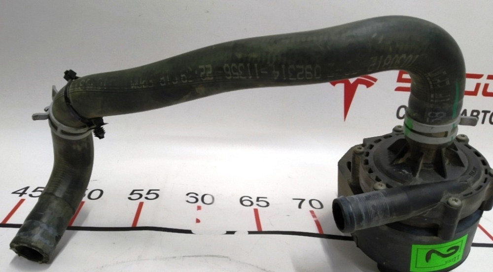 2Шланг системы охлаждения от насоса к 4-х ходовому клапану AWD Tesla model S 1030812-00-B Киев - изображение 1