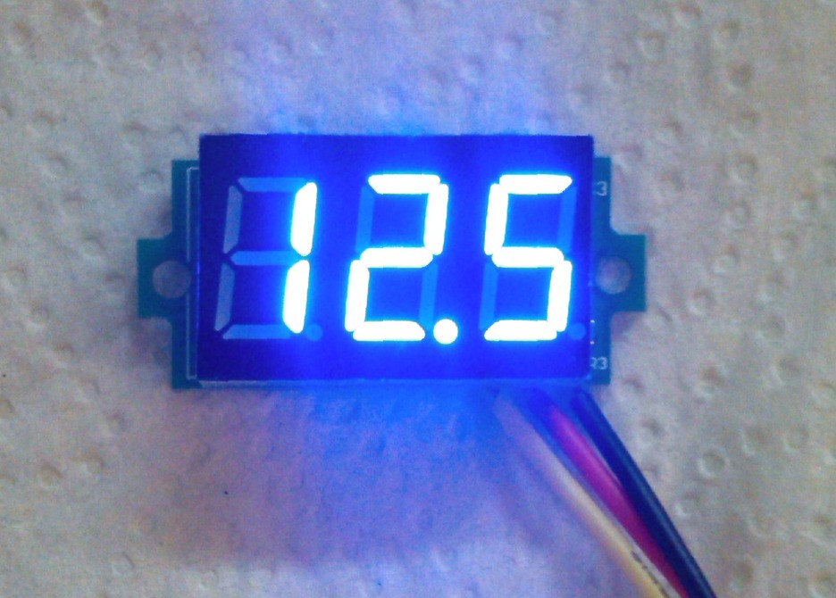 Вольтметр постійного струму, 4 - 30V, для авто, сільгосптехніки, червоний, зелений, синій Косів - зображення 2