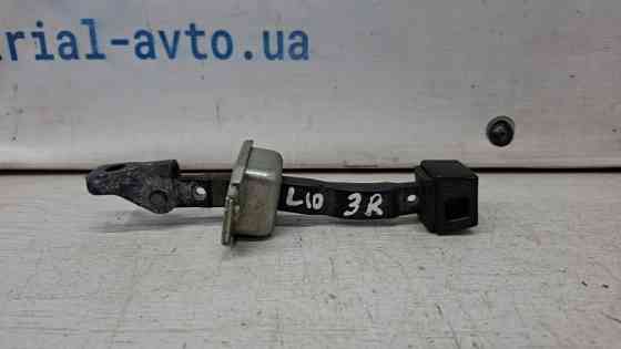 Ограничитель двери задний правый Mitsubishi Lancer 10 2.0 БЕНЗИН 4B11 2007 (б/у) Київ