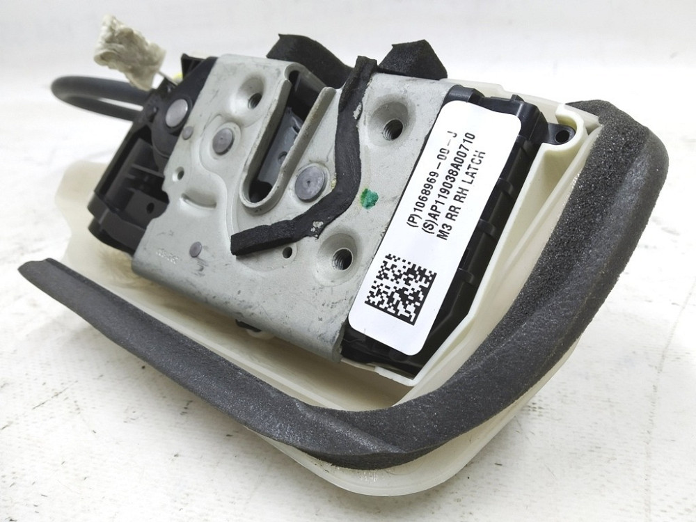 Замок двери задней правой в сборе Tesla model 3 1068969-00-M Киев - изображение 5