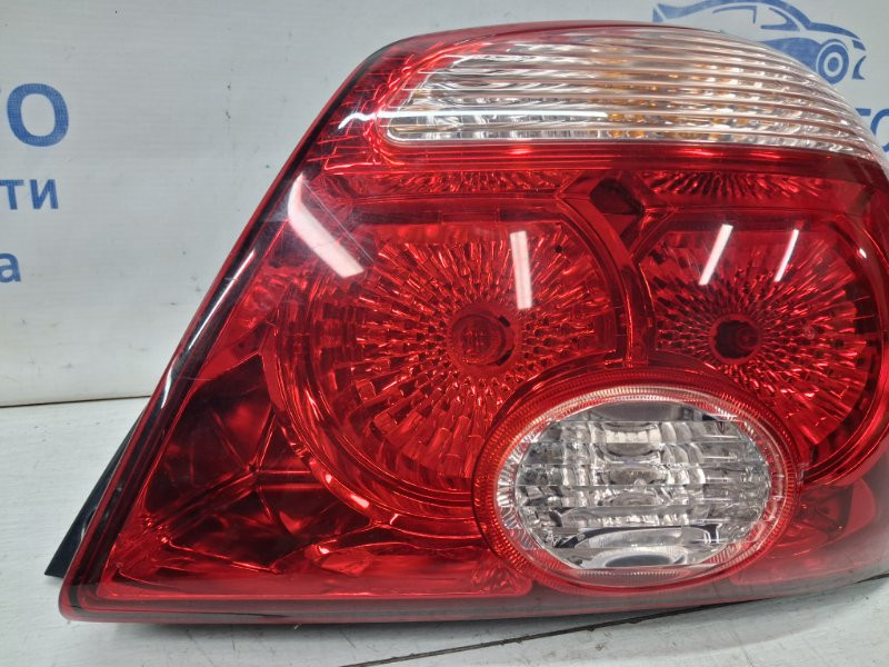 Фонарь задний внешний правый Mitsubishi Outlander CU 2.4 БЕНЗИН 4G69 2003 (б/у) Киев - изображение 2