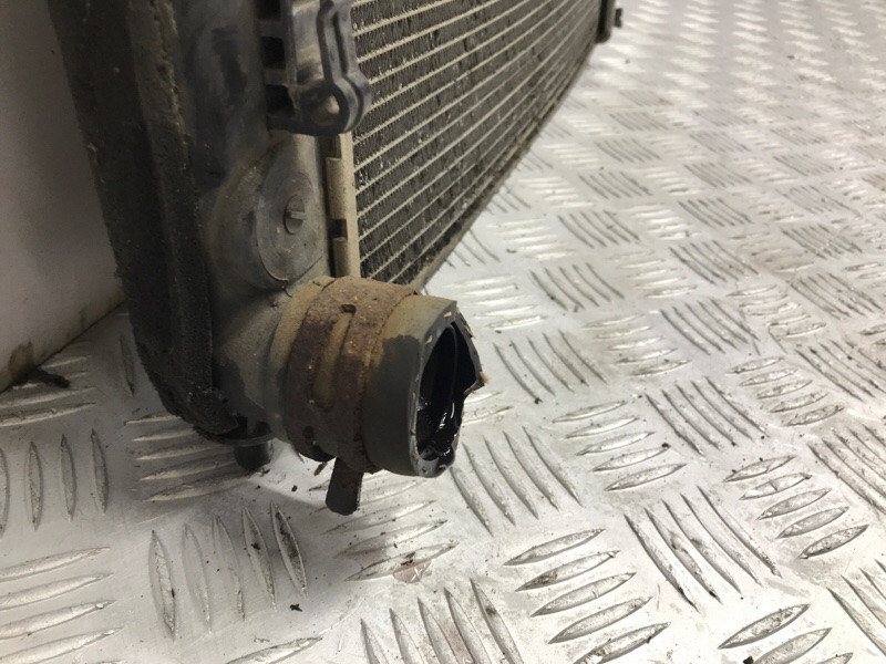 Радиатор основной Kia Sorento XM 2.2 DIESEL D4HB 2009 (б/у) Киев - изображение 5