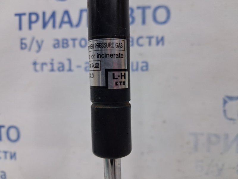 Амортизатор капота Toyota Prado J120 4.0 1GR-FE 2002 (б/у) Киев - изображение 4