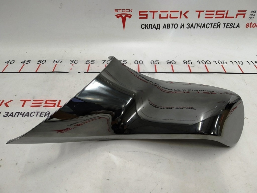 Накладка хром 2-го ряда сидений левая внутренняя Tesla model X 1062963-00-B Київ - зображення 1