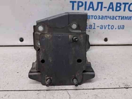 Кронштейн усилителя переднего бампера Nissan Juke F15 1.6 TURBO MR16DDT 2010 прав. (б/у) Київ