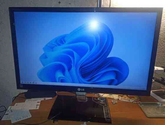 Монітор 23" LG Electronics E2360V-PN Киев