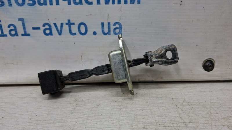 Ограничитель двери передний правый Mitsubishi Lancer 10 2.0 БЕНЗИН 4B11 2007 (б/у) Київ - зображення 3