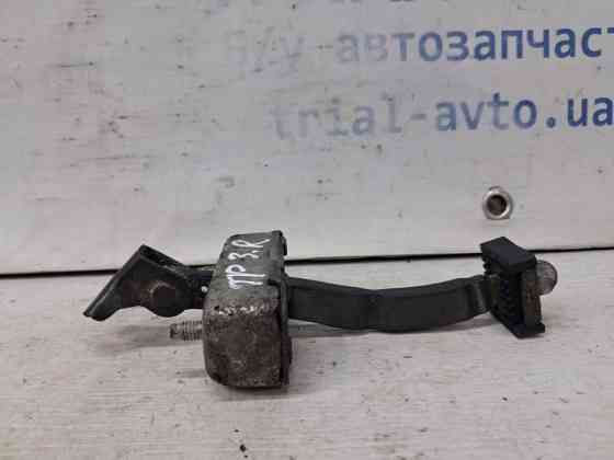 Ограничитель двери задний правый Toyota Prado J120 4.0 1GR-FE 2002 (б/у) Киев