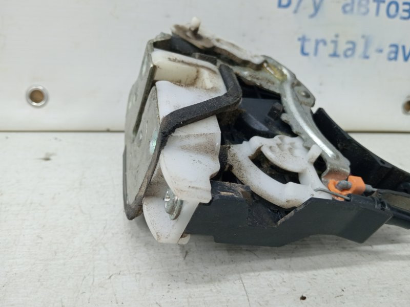 Замок двери задний правый Mitsubishi L200 KB 2.5 DIESEL 4D56 2006 (б/у) Киев - изображение 4