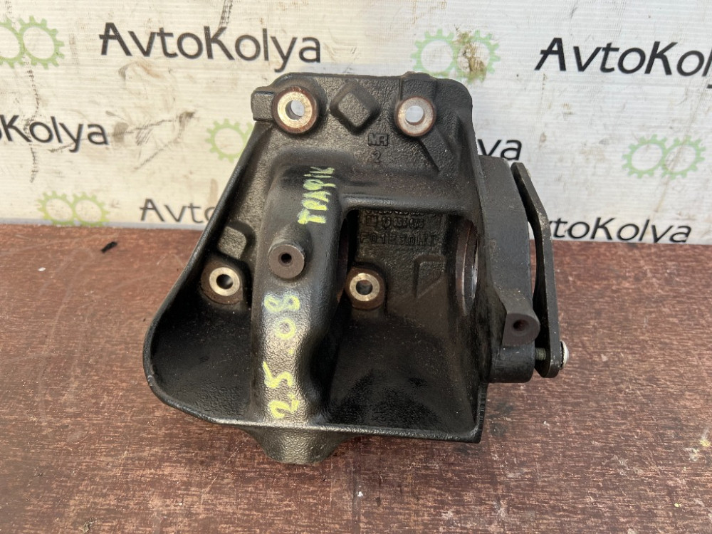 Кронштейн промвала правый Opel Vivaro 2.5 dci 2007-2014 (8200426805) Ковель - зображення 5