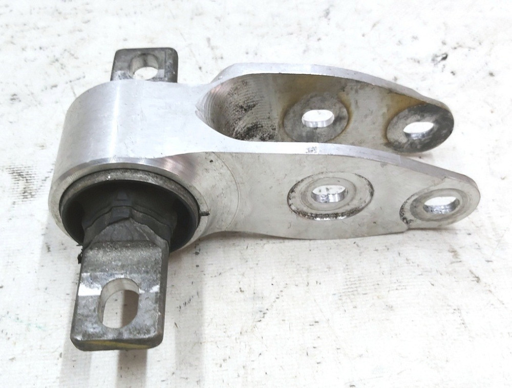 Кронштейн крепления двигателя переднего подушка левый вилка AWD с повреждением Tesla model S model Киев - изображение 2