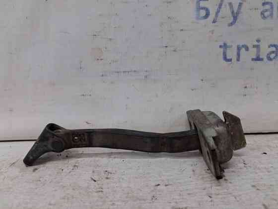 Ограничитель двери задний правый Toyota RAV 4 2005-2016 6863042030 (Арт. 65564) Київ