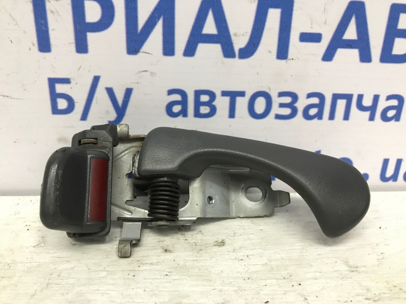 Ручка двери внутренняя правая Mitsubishi Pajero Sport K9 2.5 DIESEL 4D56 1996 (б/у) Київ - зображення 1