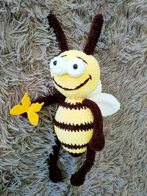 Іграшка жовта Бджілка комаха м'яка в'язана дитяча ручна робота Нововолинськ - зображення 1