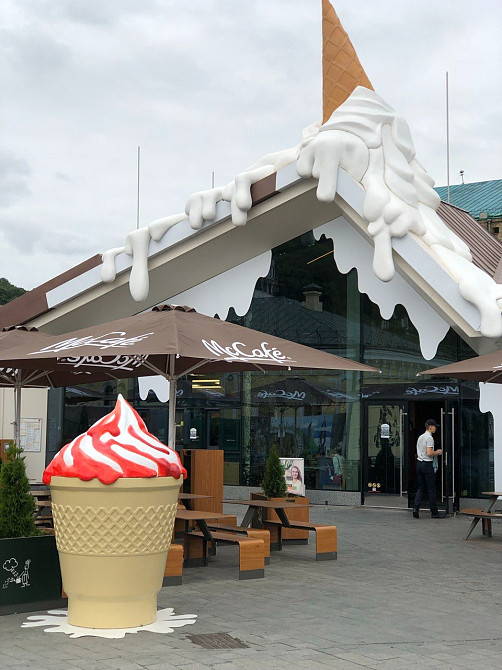 Оригинальные уличные фигуры от студии «ОМИ» для ресторана McDonald's Київ - зображення 2