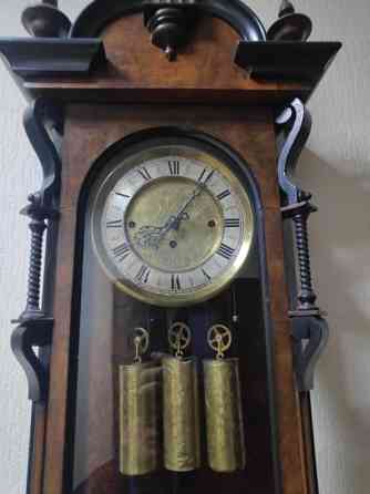 Антикварний настінний гирьовий годинник з маятником. Киев